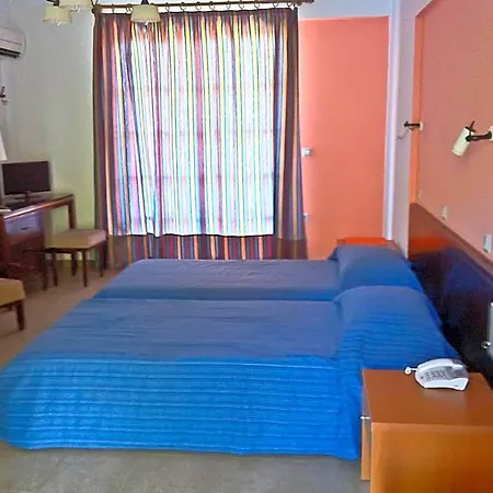 Hotel Castellania 2*