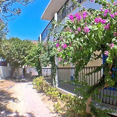 Castellania Hotel Megalon Chorion (Tilos)